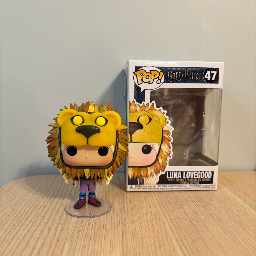 Luna Lovegood with Yellow Lion Hat Funko Pop 47 - Harry Potter